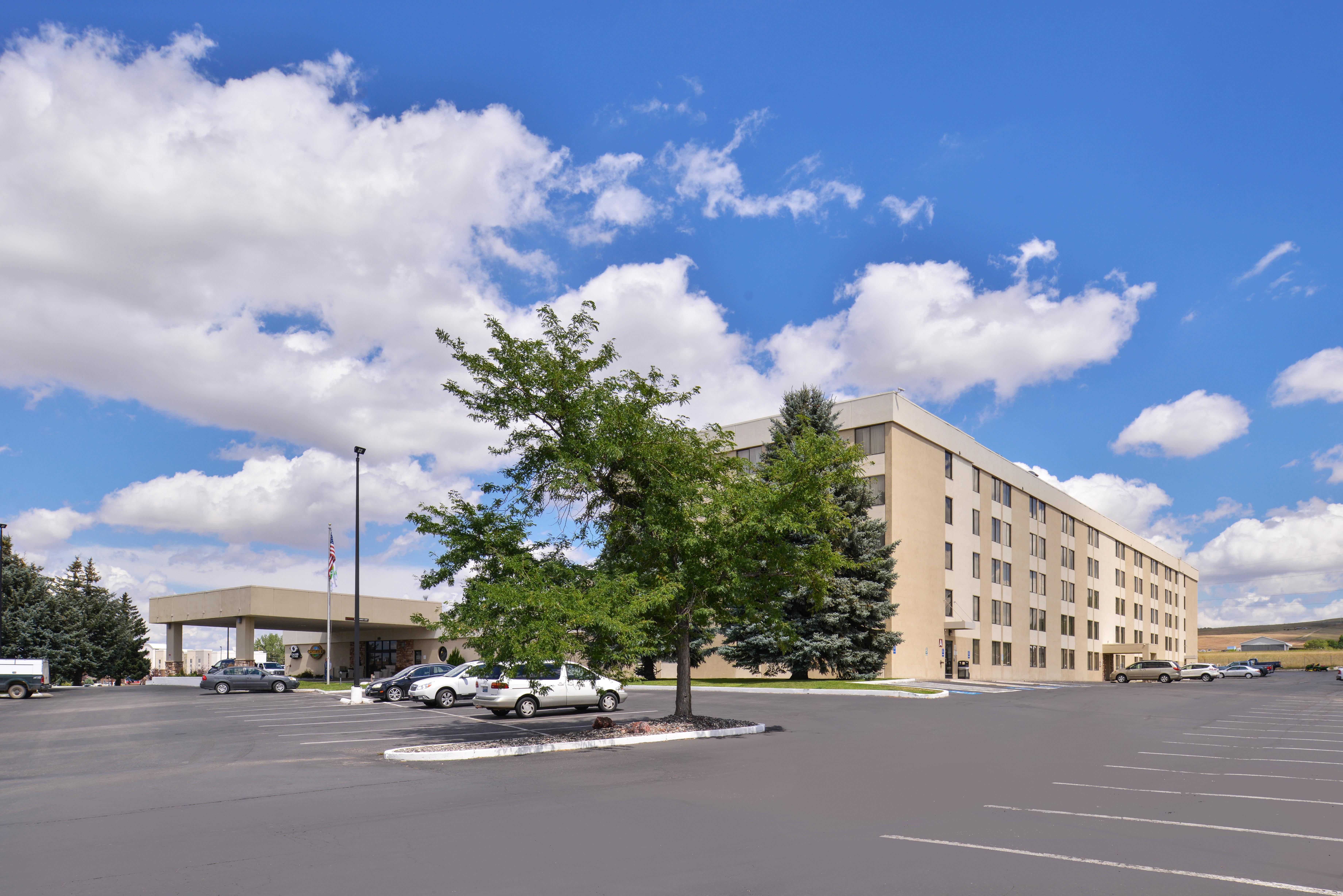 Ramada Plaza By Wyndham Sheridan Hotel & Convention Center Exterior foto