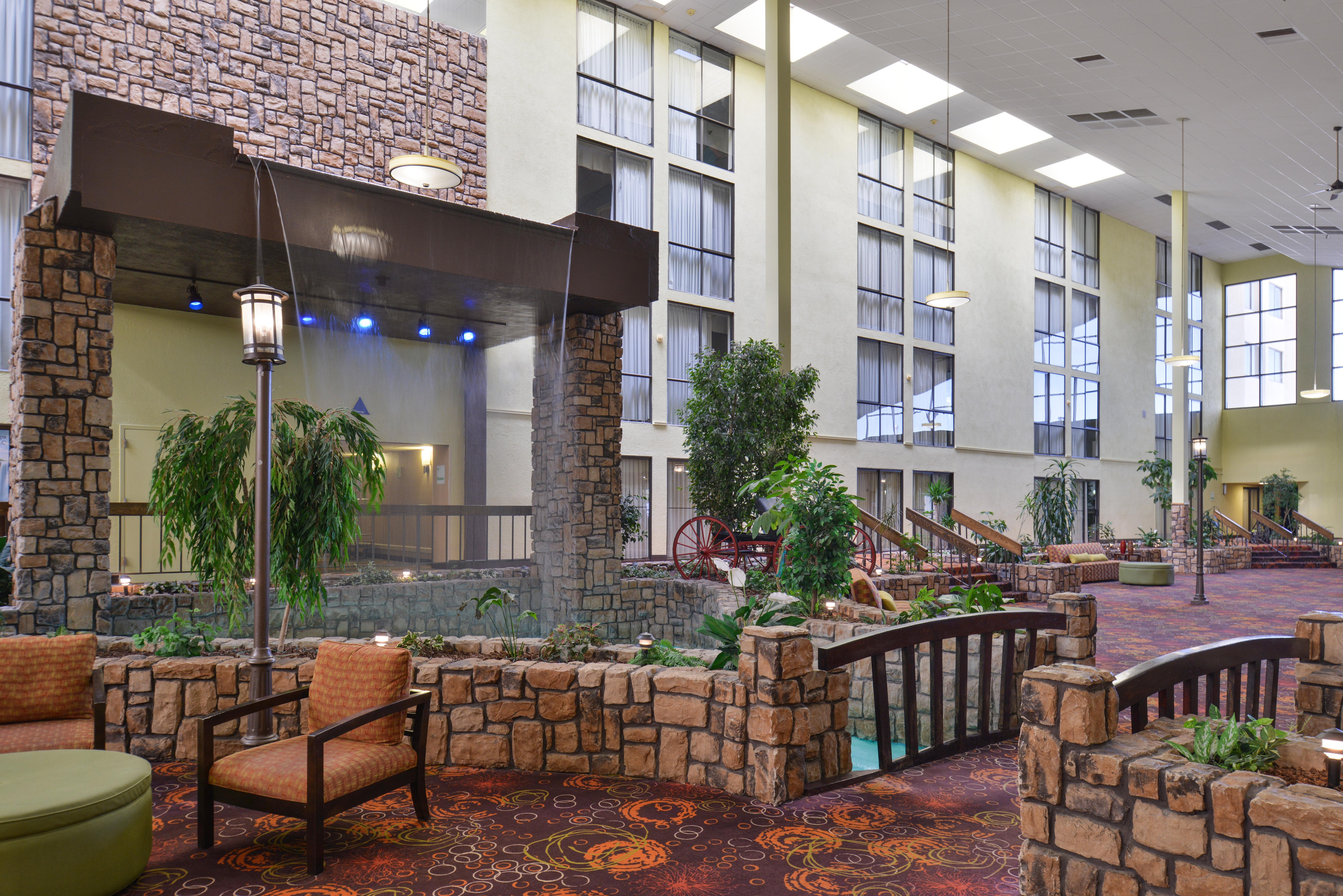 Ramada Plaza By Wyndham Sheridan Hotel & Convention Center Exterior foto